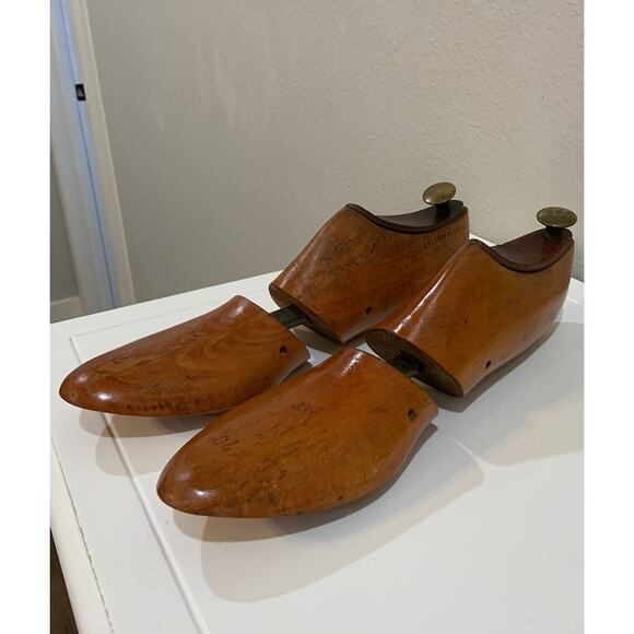 Vtg Primitive Solid Wood Brass Shoe Stretchers The John C Roberts Shoes 7 C - Picture 3 of 8